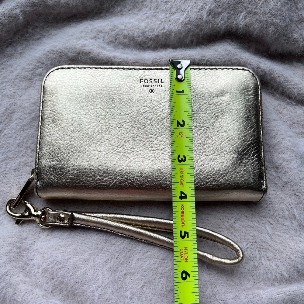 Fossil Gold Wristlet Bag - Picture 12 of 12